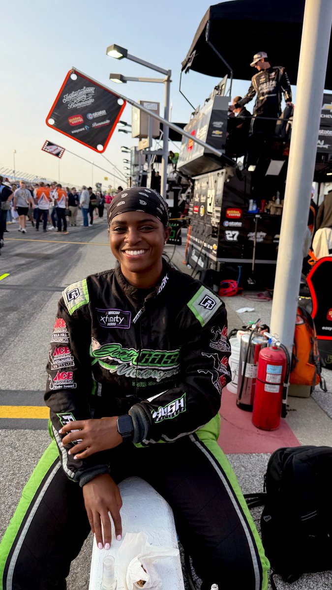 Mindless_BMD's tweet photo. Race day in St. Louis was cool💪🏾🖤🏁 https://t.co/92aha24VFH