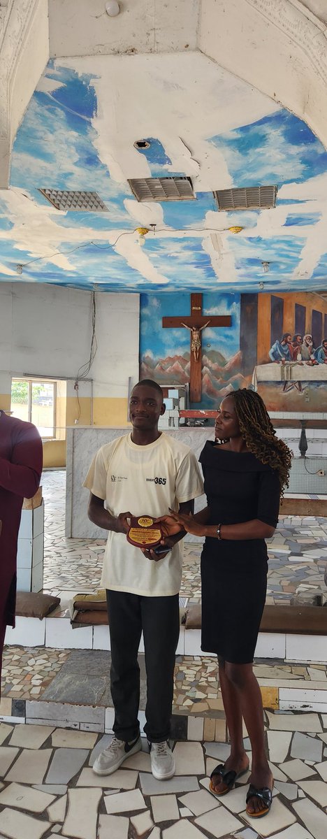 dr_kafoundation's tweet image. 🎷 Saxophone Mentor
“Breathing life into music 🎷✨, thank you Mr Precious Onuwa for mentoring our Saxophone mentees with passion and excellence. We celebrate your impact today! 🙌 #Empower2Empower #MentorAppreciation #Graduation2025”