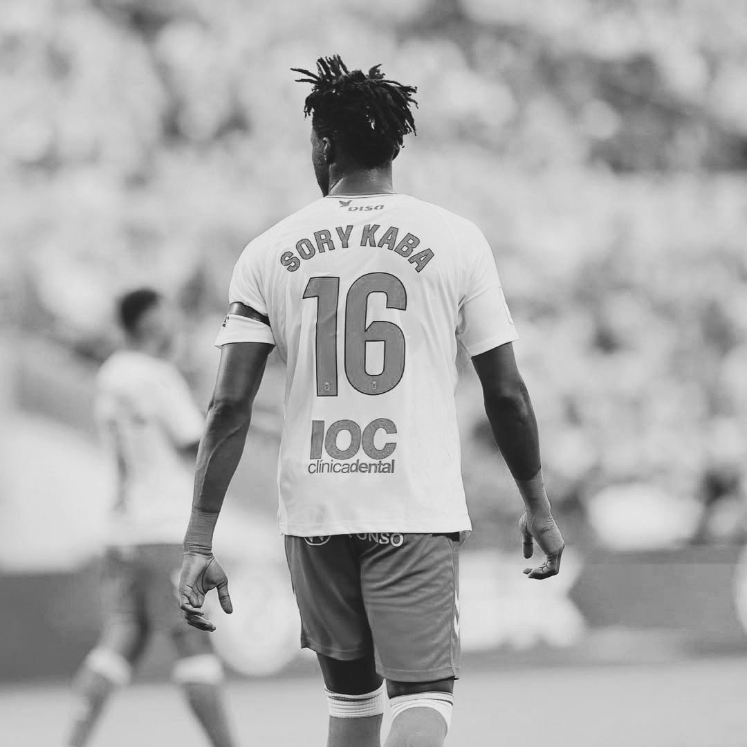 OFICIAL | La UD Las Palmas y Sory Kaba separan sus caminos. El club confirma la rescisión del delantero guineano, por el que se pagaron 1,5M€.

Un paso por el club sin pena ni gloria que, además, refleja la gestión deportiva...
