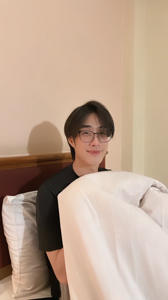 firstone_wnk's tweet image. หายยังร้อนในอะะ
#เติ้ลเฟิร์สวัน #TleFirstone