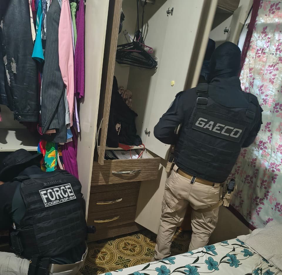 ‘Operação Terra Justa’: Tenente-coronel da PM é investigado por encobrir ações de milícia no oeste do estado

mpba.mp.br/noticia/79008