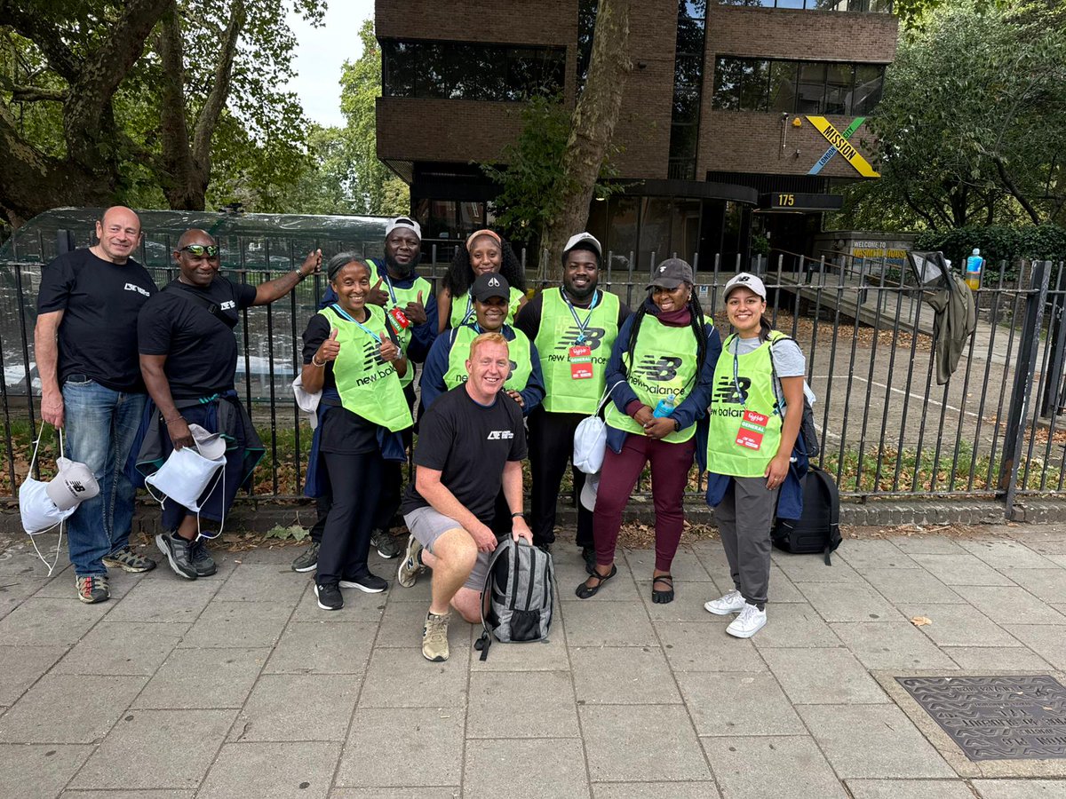 Burk Gravis tweet media