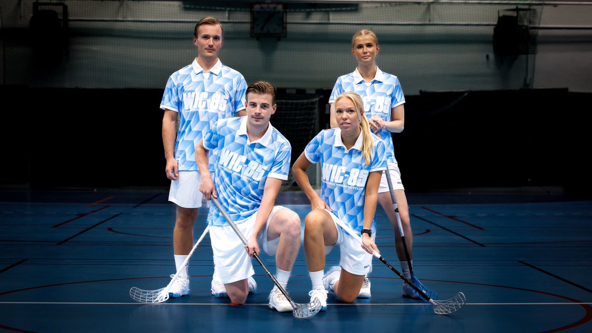 WarbergIC's tweet image. Vad är erat betyg på vårt retroställ, 1-10! 💙🔥
____________
#viärwarberg