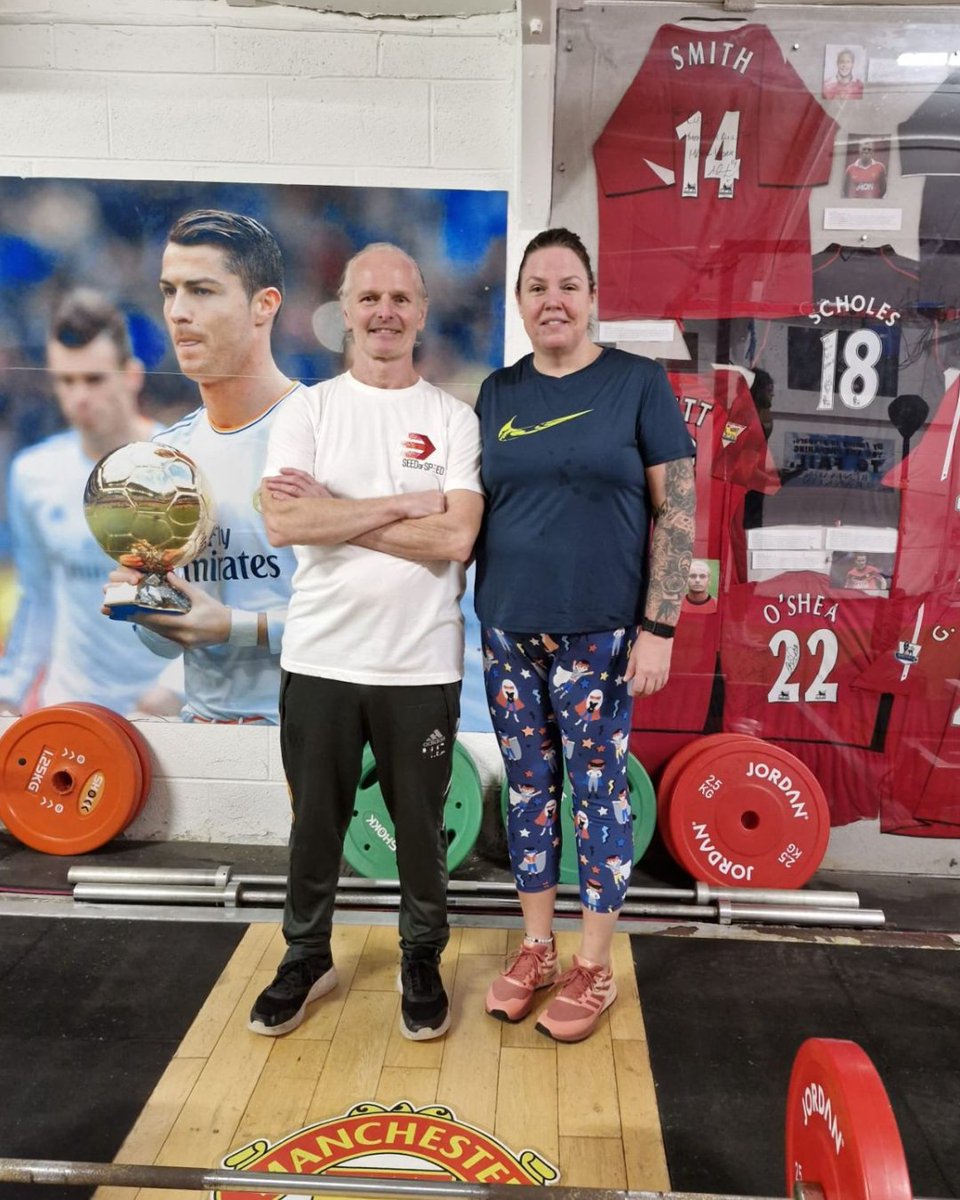 peak4official's tweet image. 🏆 Huge congrats to Cheryl, winner of our #GetActiveChallenge! Her dedication earned her a private training session with performance coach Mick Clegg plus flowers 💐
Part of our PEAK4 programme supporting employee wellbeing &amp;amp; peak performance 💪
#PEAK4 #Safran #WorkplaceWellness
