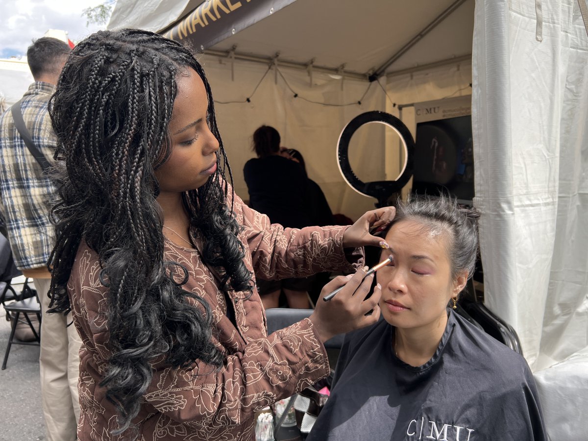This past weekend, CMU College had the opportunity to be part of the TIFF Art Market. Our booth was full of energy, with CMU alumni showcasing their artistry through live makeup demos on models, drawing attention from festival-goers and industry professionals alike. #TIFF50