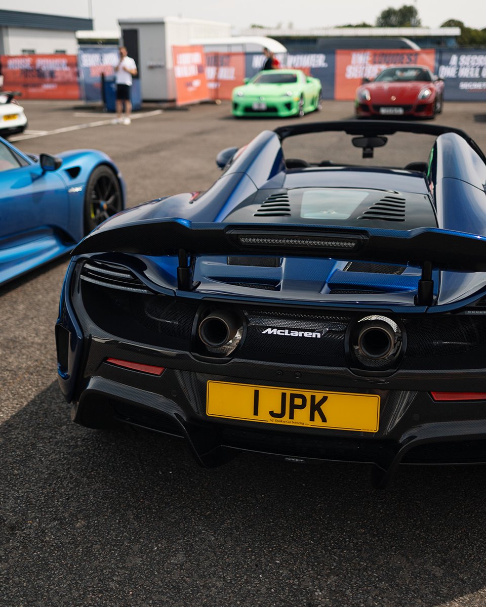 Regtransfers's tweet image. 🔥 When it comes to turning heads, this McLaren doesn’t need much help… but a private plate like 1 JPK makes it unforgettable.

🔔Previously sold by Regtransfers

👉 Find your perfect plate today at Regtransfers.

#PrivatePlates #Supercars #McLaren #Regtransfers #DreamPlate