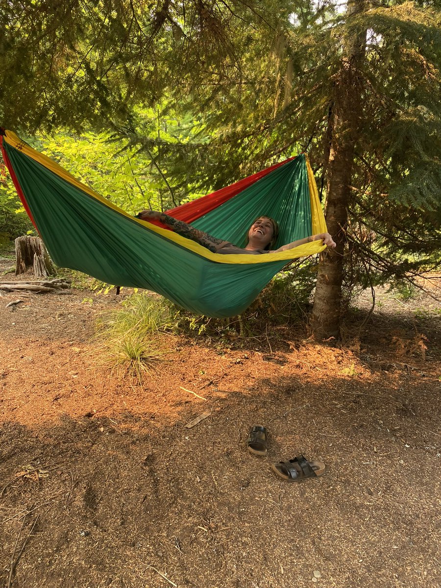 jn21nn's tweet photo. That feeling when you get the hammock in the break up… https://t.co/hrQxPHU8iU