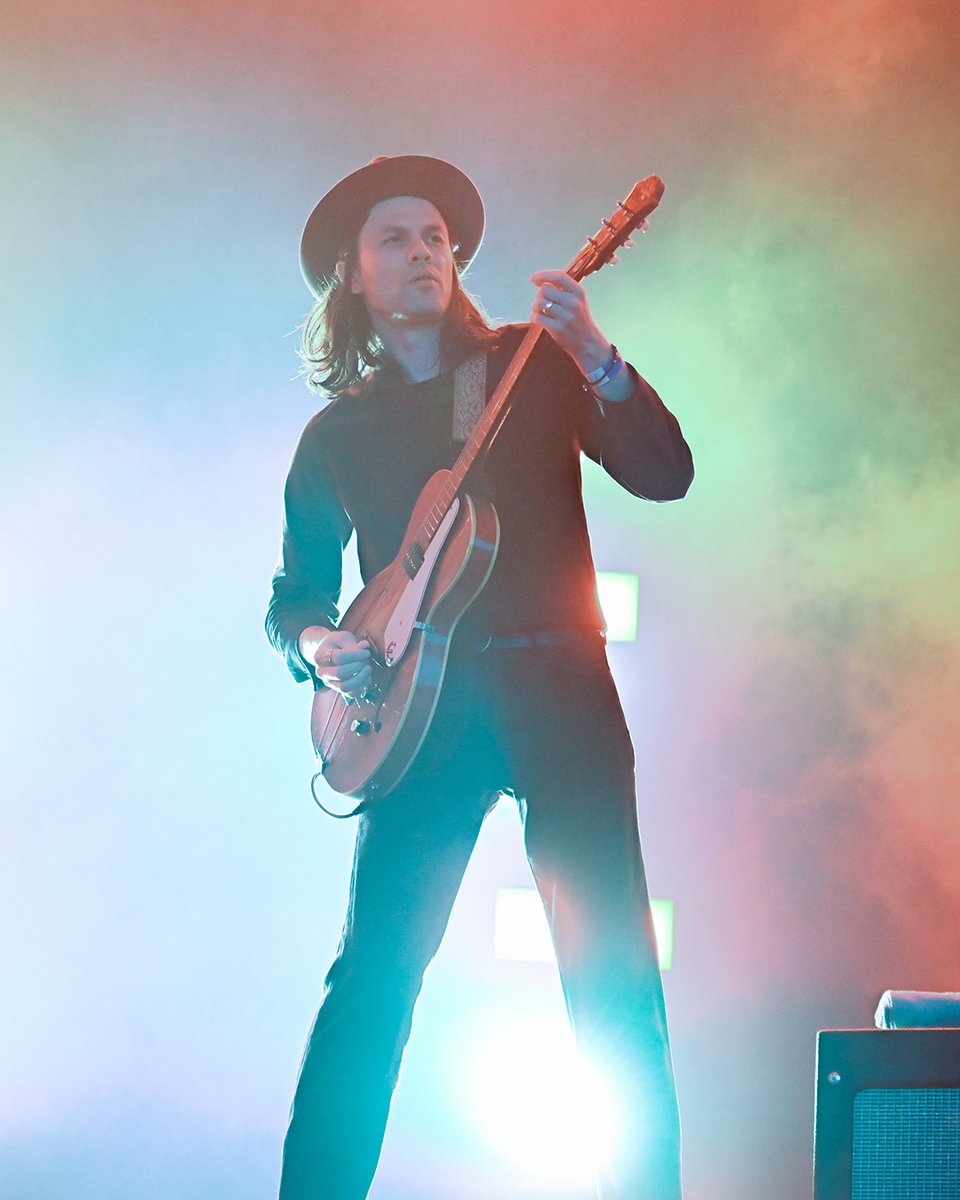 James Bay lit up the stage at DonnyFest 2025 🎸

Unreal atmosphere, unforgettable night. Roll on 2026!

#DonnyFest2025 #DonnyFest #jamesbay #jamesbaylive