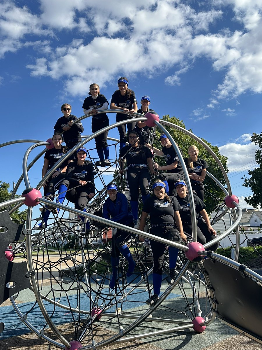 Geneva Foxes - Sikon tweet media