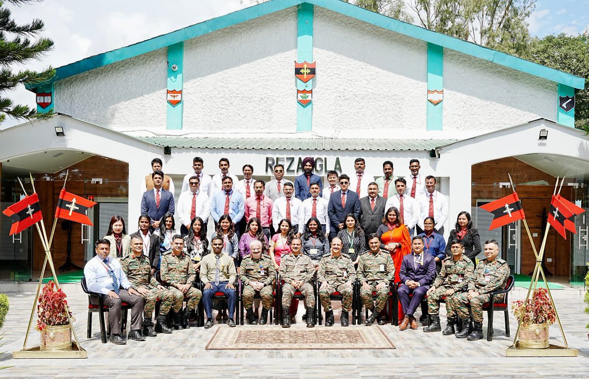 timepresslive's tweet photo. Lt Gen Vijay B Nair felicitates 32 journalists at DCC 2025 valedictory in Udhampur. Course covered Navy, Air Force &amp; Army modules across Kochi, Bareilly &amp; Jammu-LoC areas. Urges factual defence reporting for nation building. #DCC2025 #IndianArmy #DefenceJournalism https://t.co/RBDQugrdns