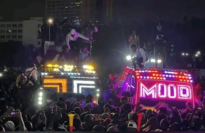 Looking for 2 drivers,
At least 5 years of experience in industry needed