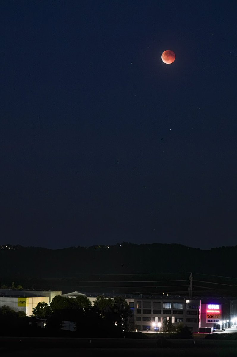 xipteras's tweet image. 🌚⭐️⭐️⭐️ From my lunar eclipse session, I’ve gathered an Editor’s Pick — a showcase of moments that reflect the beauty and mystery of yesterday night in different moods and frames.

com.xipteras.org/Astronomy/Spec… 💡 Tip: Click the ⬇️ button on the photos to download them in high