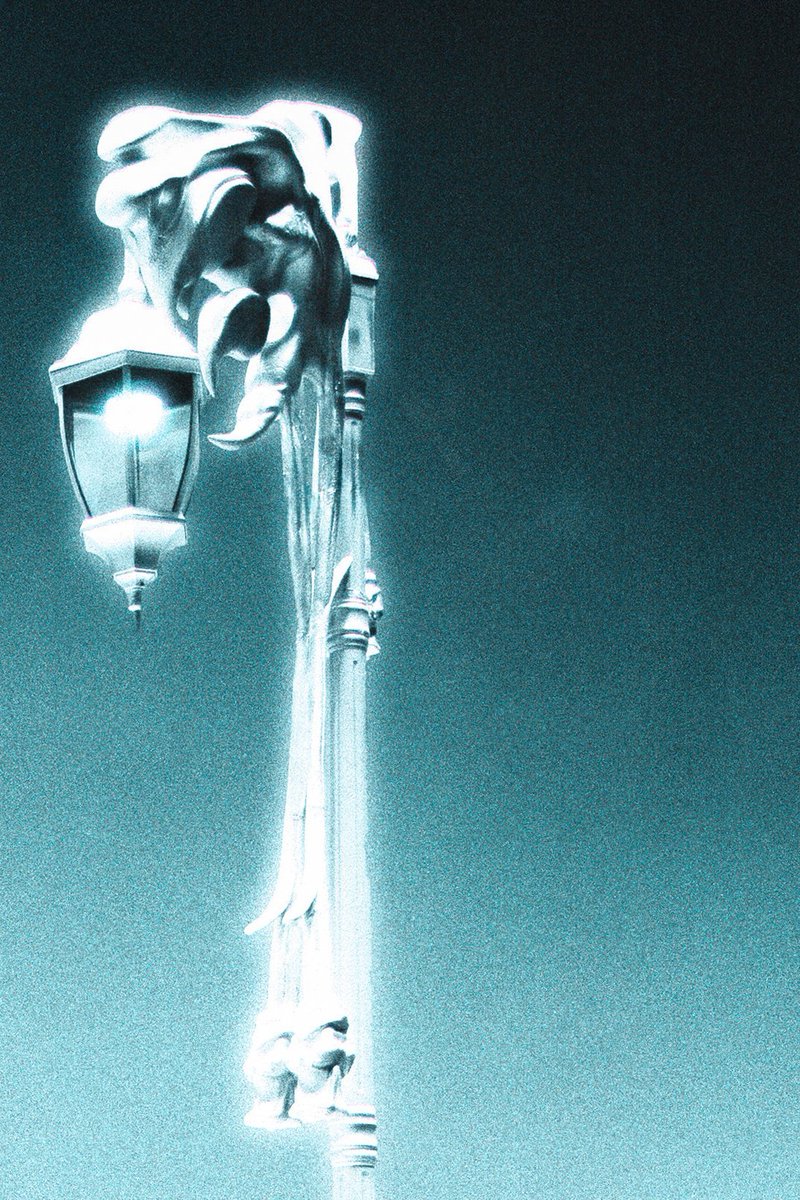 It's intriguing how this gargoyle-like lamppost is decorated with claws &amp; bones. The dark elements of its design contrast with its purpose as a light source, emphasizing the theme of duality: struggle between light &amp; dark and the ongoing battle between good &amp; evil.

#TAEMIN #Veil