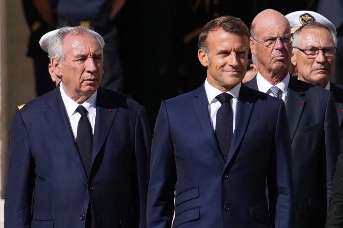 EricLDaugh's tweet photo. 🚨 BREAKING: The French government just collapsed. The Prime Minister must now resign. https://t.co/tOUGic16x8