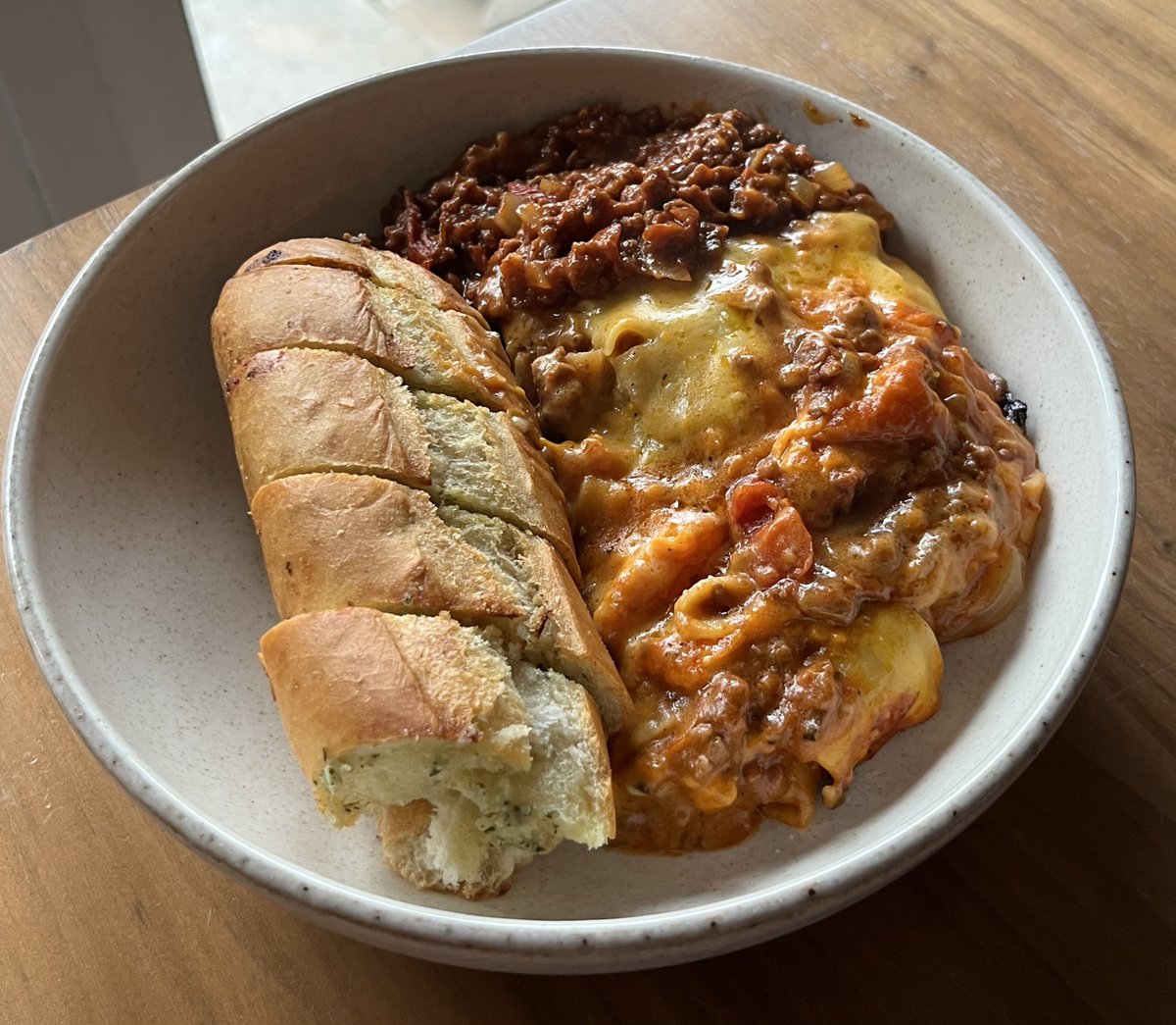 today i walked six miles and i had lasagna for dinner :) ☀️