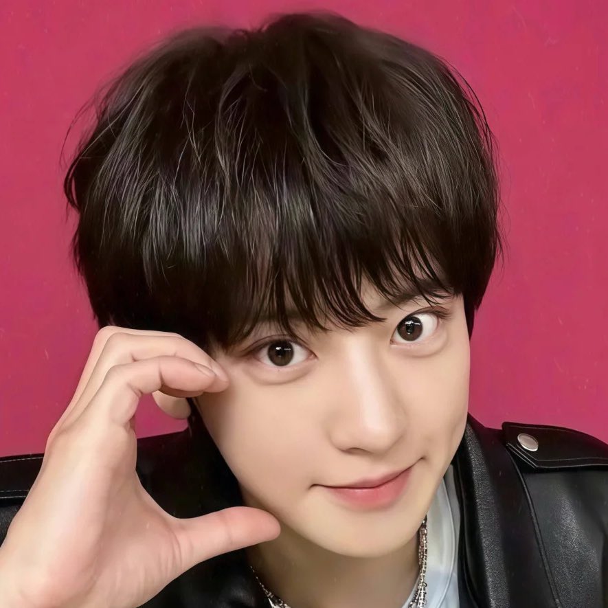 solacechanyeol's tweet photo. 🍒🌸😘 https://t.co/MEOuZmdcdV