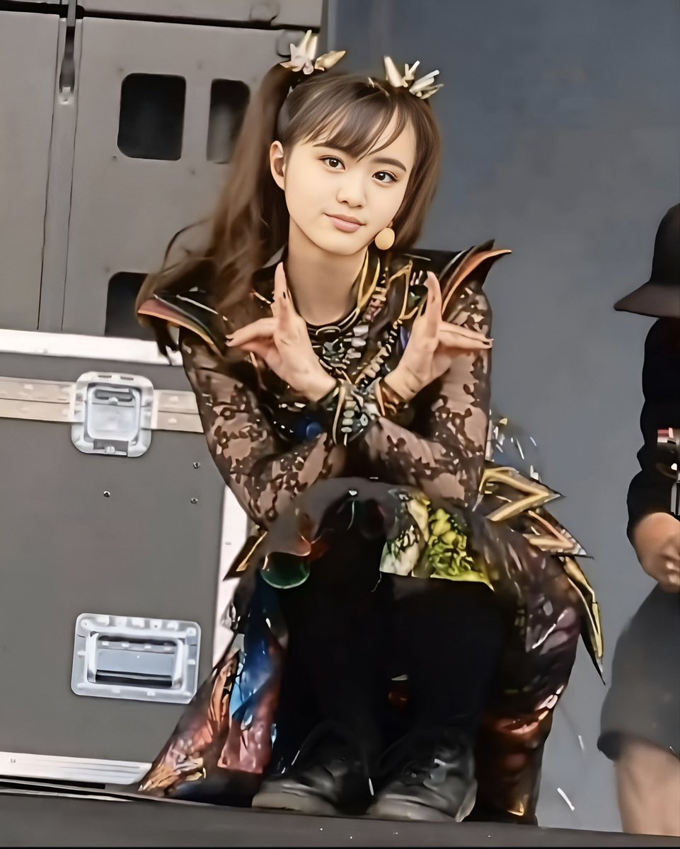wellnowhuman's tweet image. 最近MOMOに焦点をあてた曲や演出が多いのはある意味当然なのだけれども、MOAを前面にだした演出に餓えているのは僕だけでしょうか
#MOAMETAL
#菊地最愛
#BABYMETAL