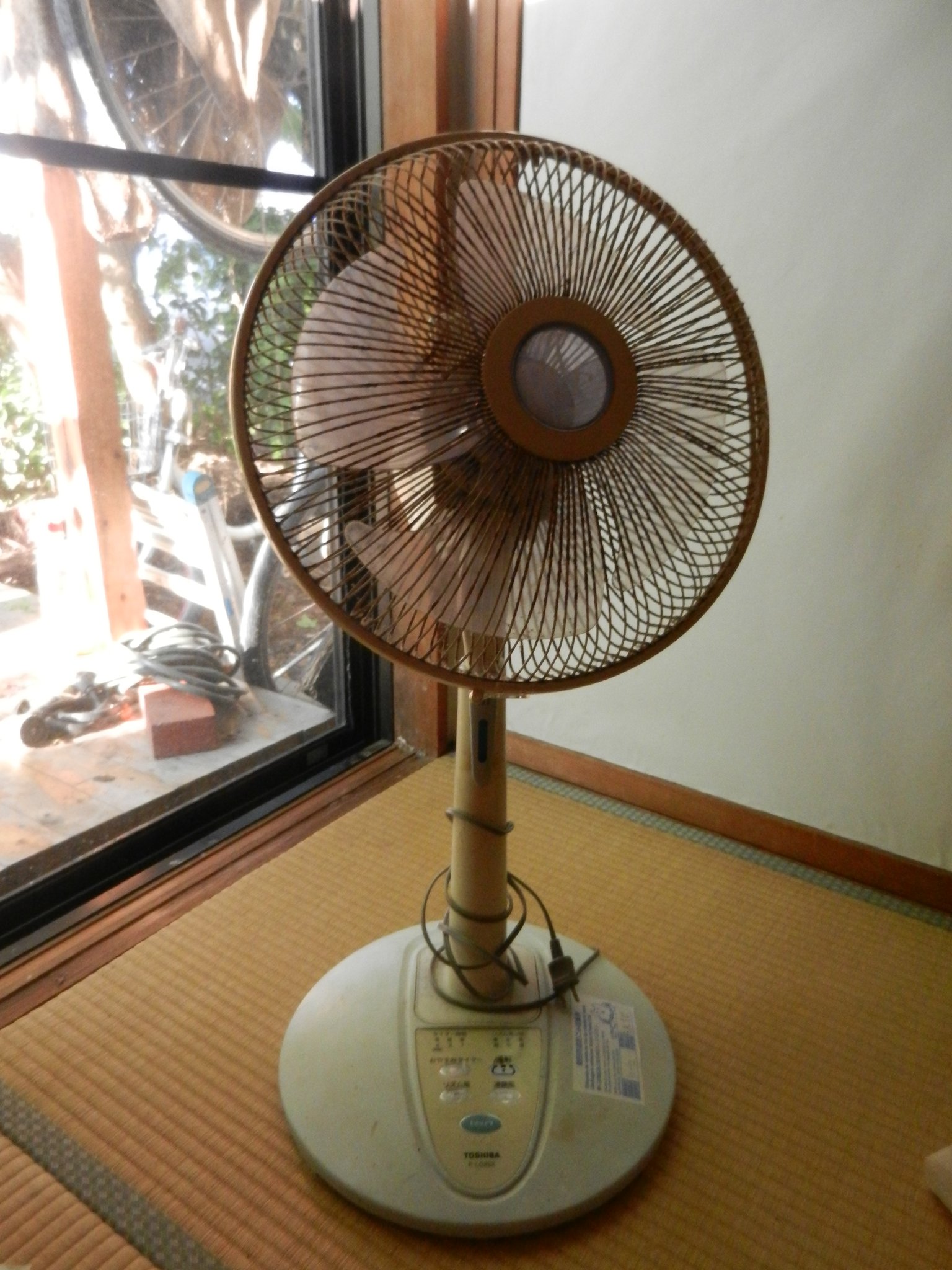 激安昔の扇風機 Toshiba 東芝 東京芝浦電気 ヴィンテージ扇風機 ランプ付き 一