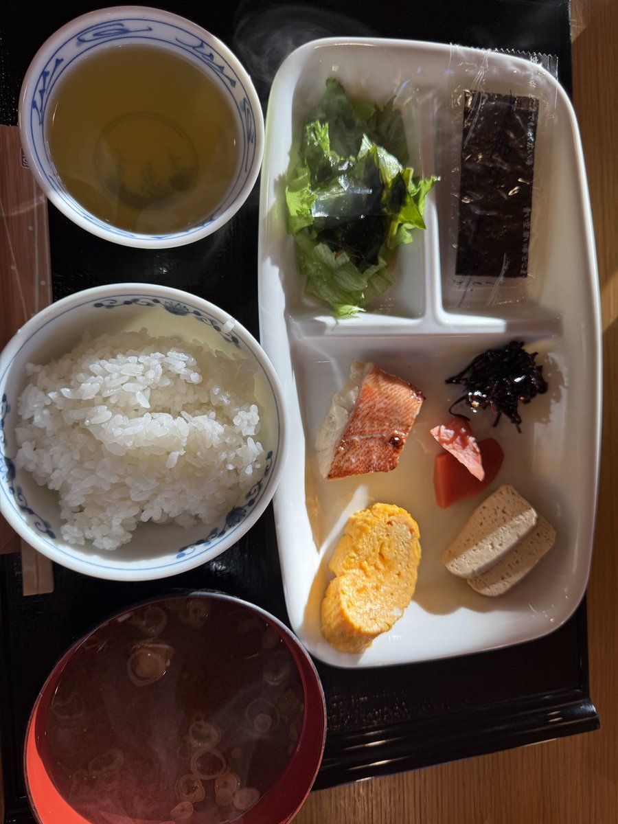 山小屋周辺電波繋がらない