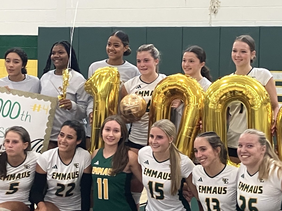 _EHSAthletics's tweet photo. Alyssa Heffner earning the GOLD VOLLEYBALL this evening with 1000 Career Assists vs Bethlehem Catholic…CONGRATULATIONS! ⁦@EHS_Hornets⁩ ⁦@EastPennSD⁩ https://t.co/N8XkbJC3Yv
