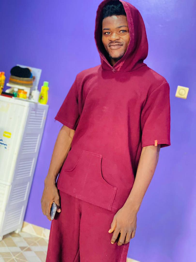 kaylarmoore's tweet photo. Few mins to ur day 😇

Rocking @Olamide all day 🥰🎼🎵💯

#olamidebaddo https://t.co/d57r90Q5K4