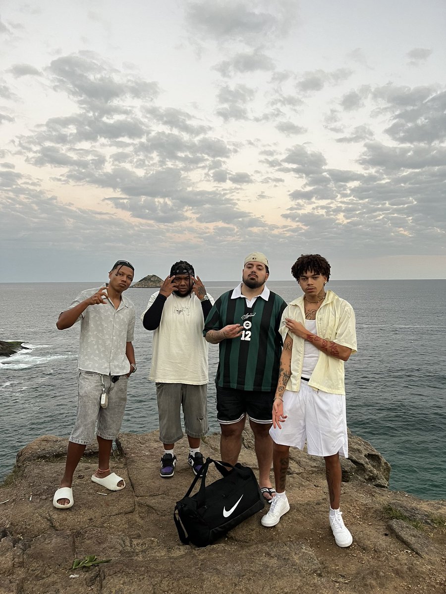 droppingboyz's tweet image. Dropping feat. Reid ✨
11/09 😈