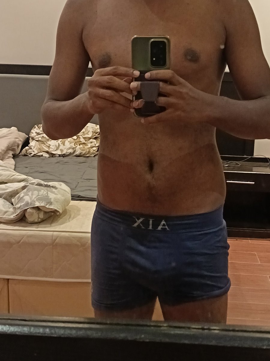 اشتهي سالب شرق الرياض عندي مكان لايجي الكبير 25 وتحت وعندي مكان خاص لايجي الي الجاد
#سالب_الرياضً #سالب_الرياضً #سالب_الرياضً