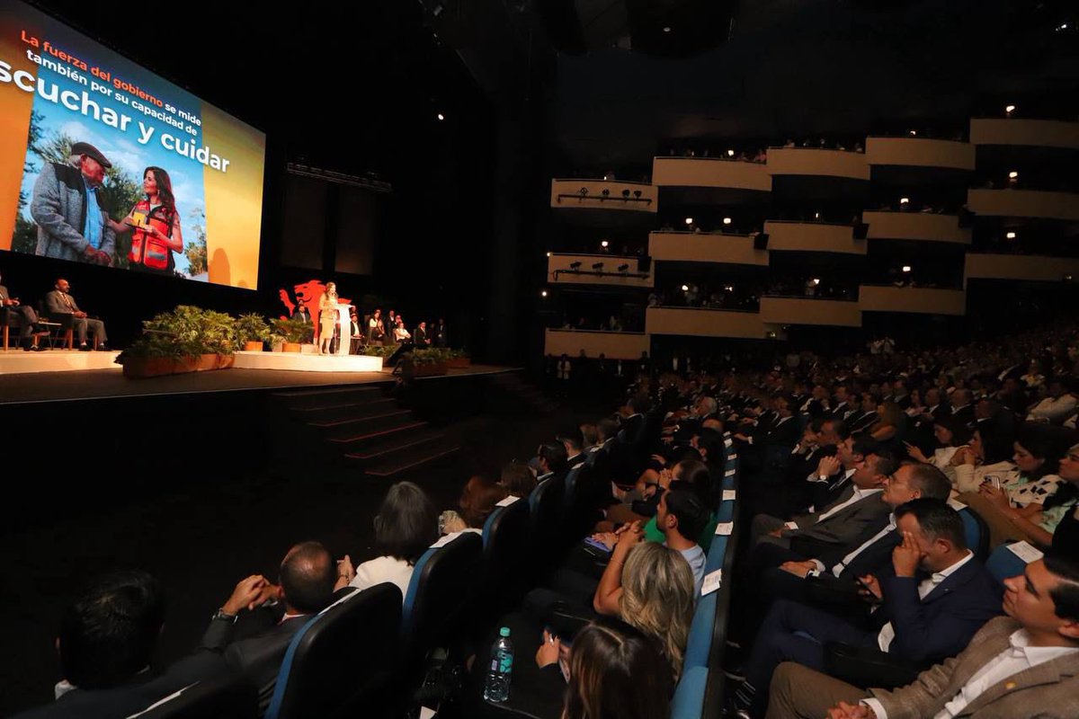 Sergio Gil Rullán (@sergiogilru) on Twitter photo ¡Felicidades presidenta <a href="/VeroDelgadilloG/">Verónica Delgadillo</a> por tu Primer Informe de Gobierno!
Un año de resultados y de cuidar a #Guadalajara, que hoy es reconocida como la capital más transparente de México.
Con gobiernos naranjas, sí se cumple y se demuestra que se puede gobernar con ¡Felicidades presidenta <a href="/VeroDelgadilloG/">Verónica Delgadillo</a> por tu Primer Informe de Gobierno!
Un año de resultados y de cuidar a #Guadalajara, que hoy es reconocida como la capital más transparente de México.
Con gobiernos naranjas, sí se cumple y se demuestra que se puede gobernar con