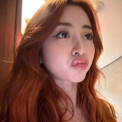 blzbou's tweet photo. #NuevaFotoDePerfil #minovia #yunjinteamo https://t.co/cHcCtXh4Ey