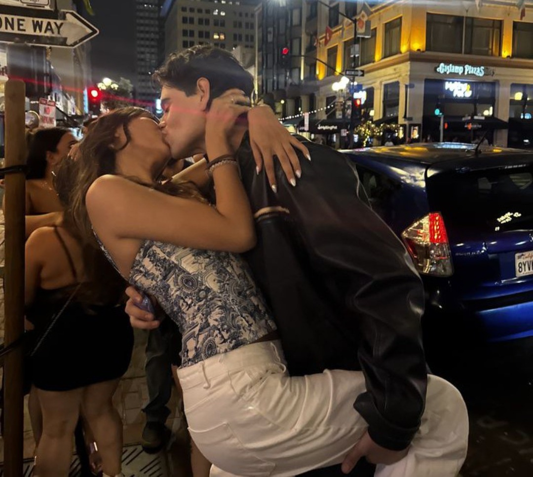 Dailyloveeposts's tweet image. 