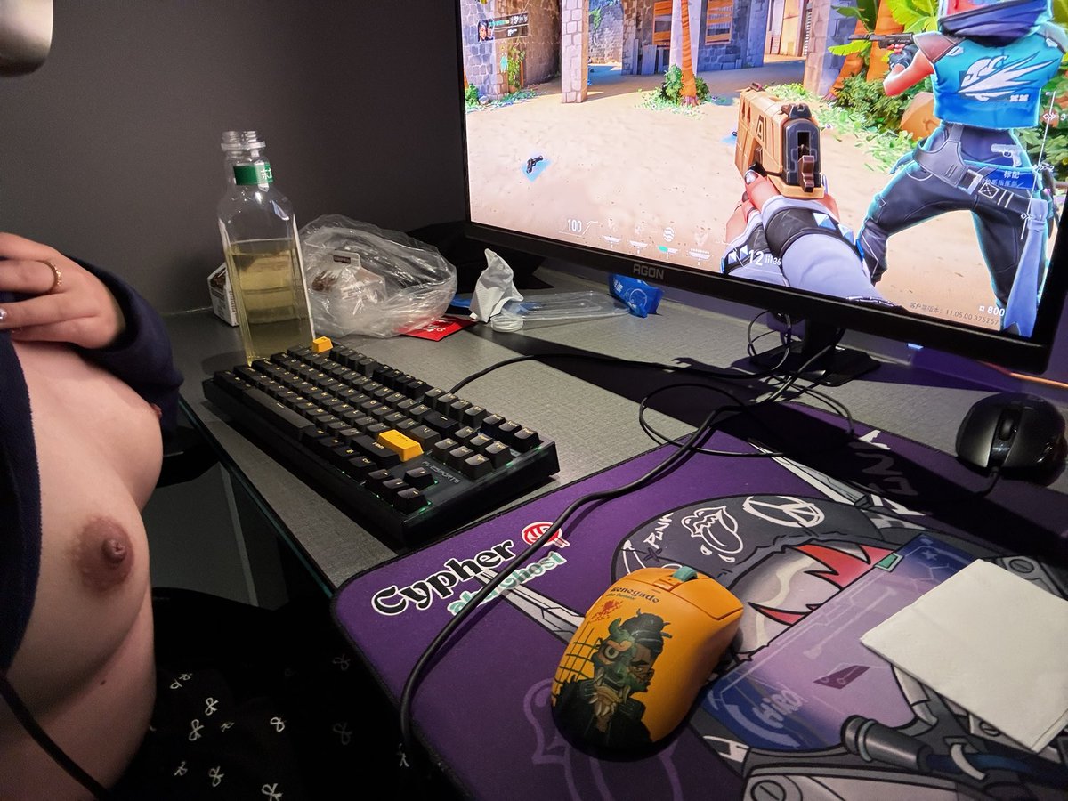 福利姬老板娘分享的黄推图片2 - 网红私拍内容