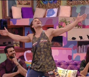 Nikhil_SherAsim's tweet photo. Aur Asim Bhai ka waqt raha – 17 minutes, 46 seconds. 🔥

No one, I repeat no one can be like our Champ. He’s the GOAT and nobody  can ever touch the standards set by him in BB History.
 
TASK MASTER 🦁 ASIM RIAZ 

[ #AsimRiaz | #AsimSquad |#TeamAsimRiaz | #BiggBoss19 | #BB19 ] https://t.co/L3he8d5ocq