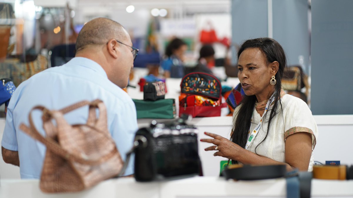 UNDPAfrica's tweet photo. African Businesses are building connections that matter.  

At #IATF2025, we showcased how entrepreneurs are linking value chains across borders, creating products &amp; turning ideas into solutions.  

Their innovations are shaping a more inclusive &amp; competitive Africa.  

#AfCFTA https://t.co/facWk2nCA4