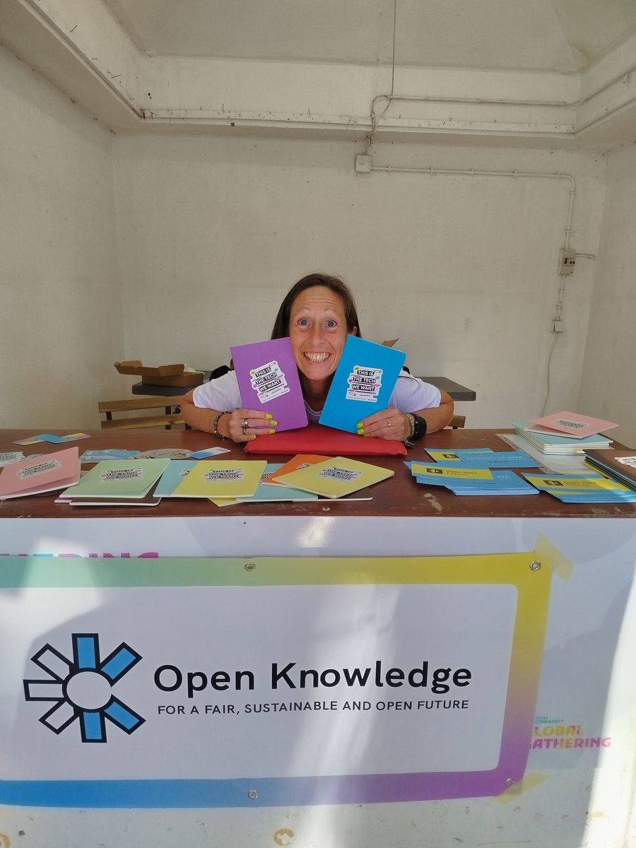 OKFN's tweet image. ☀️ Great atmosphere at #GlobalGathering2025 in Estoril! Lots of people from different backgrounds sharing challenges and positive experiences.
We'll be there again tomorrow – keep an eye out for @colmanromi and @CassandraFFP to discuss #OpenDataEditor and our various projects.