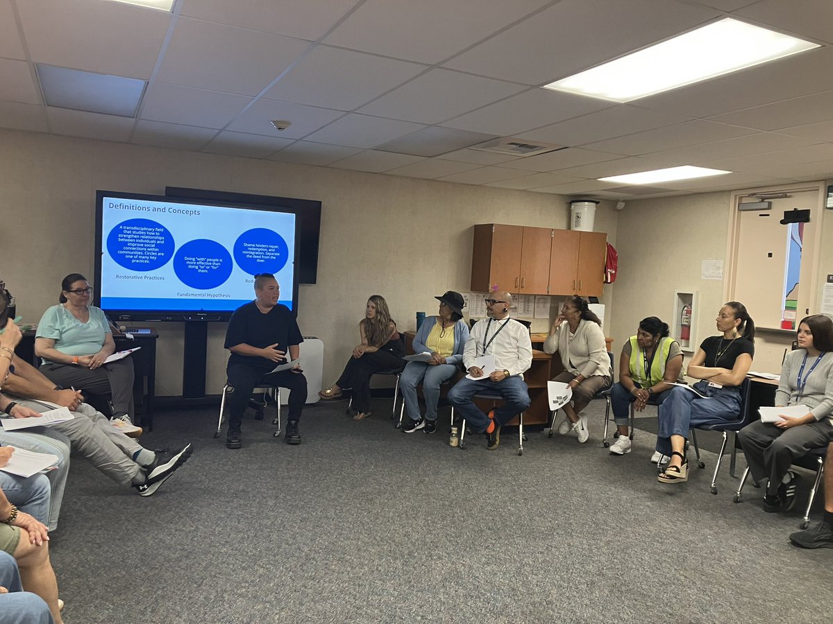 penceSBUSD's tweet image. Pence Classified &amp;amp; Certificated staff engaged in Restorative Justice Practices with our SDCOE partners in order to enhance our school community support systems. @sbusd_news #pencepenguins @Supt_SBUSD