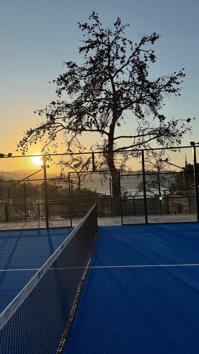 Incredible trip!

There is nothing better than time spent with high performers across different industries.

Learned a lot, met great people, and left inspired.

Now it’s time to lock in and hit those 2025 goals!