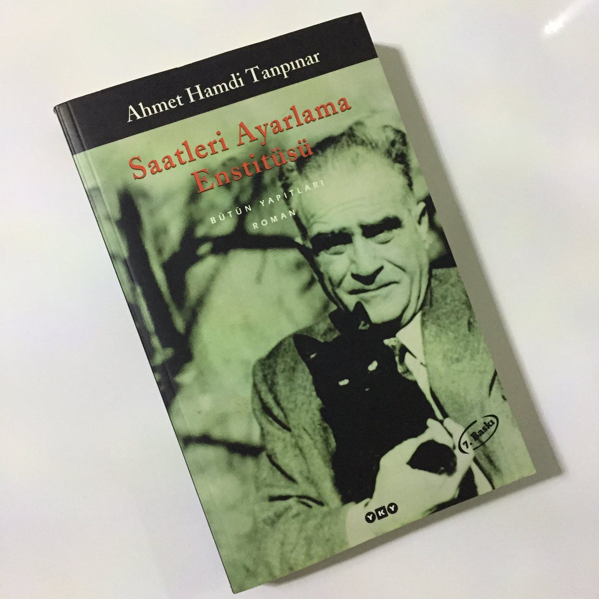 [Hamdi Bey’i işitin ey yârenler!]

“En iyiden en kötüye bir adımda geçilebilir.”  

[Saatleri Ayarlama Enstitüsü, s. 338.]