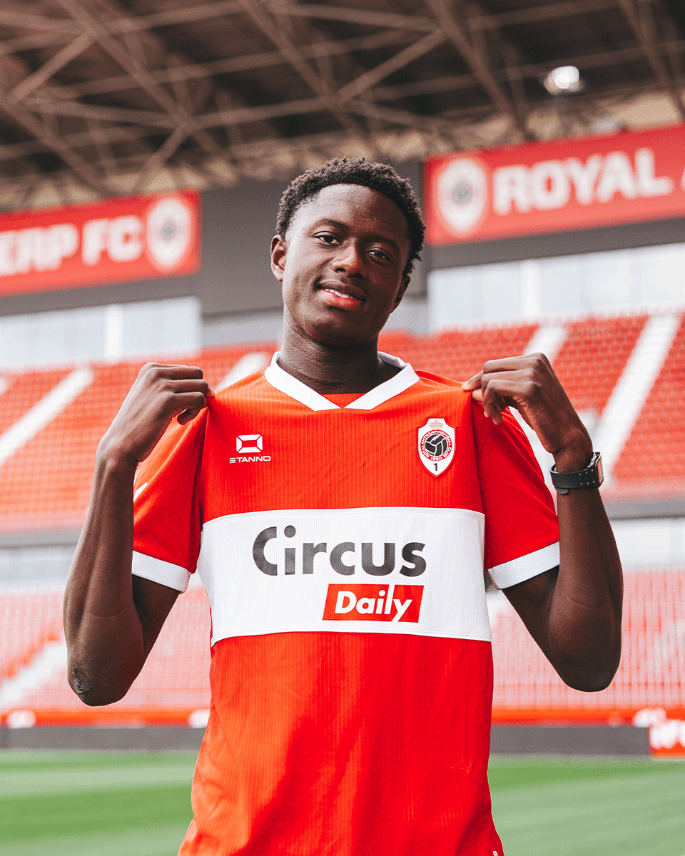 official_rafc's tweet photo. Mahamadou Diawara (20) speelt tot het einde van het seizoen op uitleenbasis voor RAFC. Hij komt over van de Franse Ligue 1-club Olympique Lyon. RAFC bedong ook een aankoopoptie. ✍️🇫🇷

Diawara is een centrale middenvelder, opgeleid bij Paris Saint-Germain. Tijdens de eerste helft van dit kalenderjaar leende Lyon hem uit aan de Franse eersteklasser Le Havre, nu strijkt Mahamadou Diawara dus neer op de Bosuil.

Bienvenue et bonne chance, Mahamadou! ✊🔴⚪