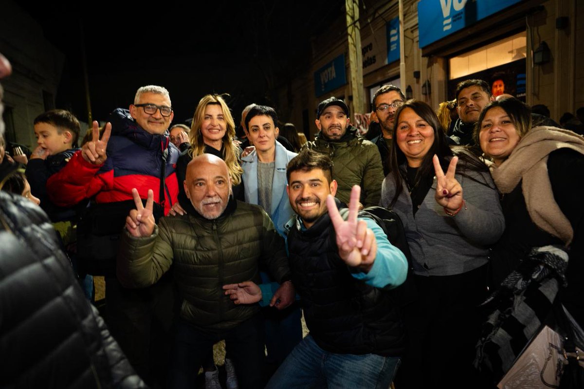 telma_martines's tweet photo. Contundente triunfo de @fuerzapatriapba en la Provincia de Buenos Aires y en Cañuelas!!

Le pusimos un freno a Milei para Defender el futuro ✌️🇦🇷

@Kicillofok
@marisafassi
@FGBuenosAires https://t.co/EQFbY4jBhT