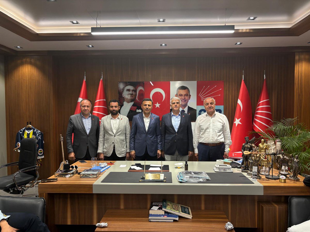 İl Başkanlığımızdayız. Kuşatma altındayız ama asla teslim değiliz.