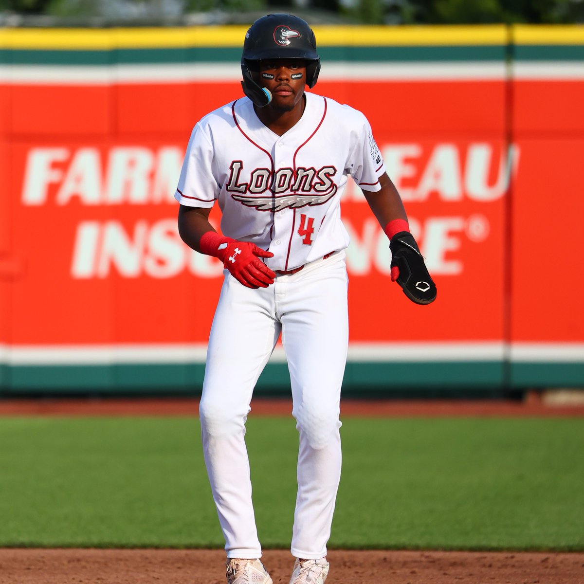 The <a href="/Dodgers/">Los Angeles Dodgers</a> are promoting their top two prospects, Josue De Paula and Zyhir Hope, to Double-A, per <a href="/JonathanMayo/">Jonathan Mayo</a>.

Both rank among MLB's top 20 overall: atmlb.com/4mZBQUO
