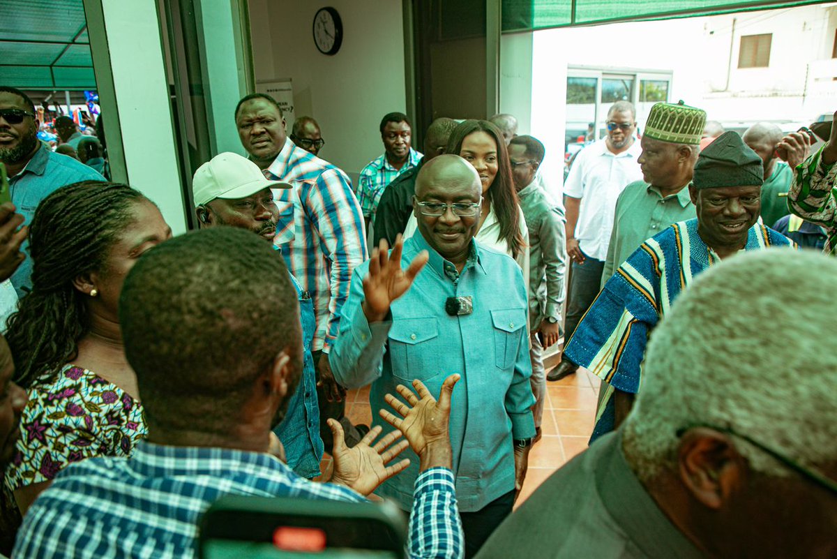 GiftyBoatemaaO's tweet image. Sɛ ɛnyɛ Bawumia a, forget! 💙

#Bawumia2028
#ItIsPossible