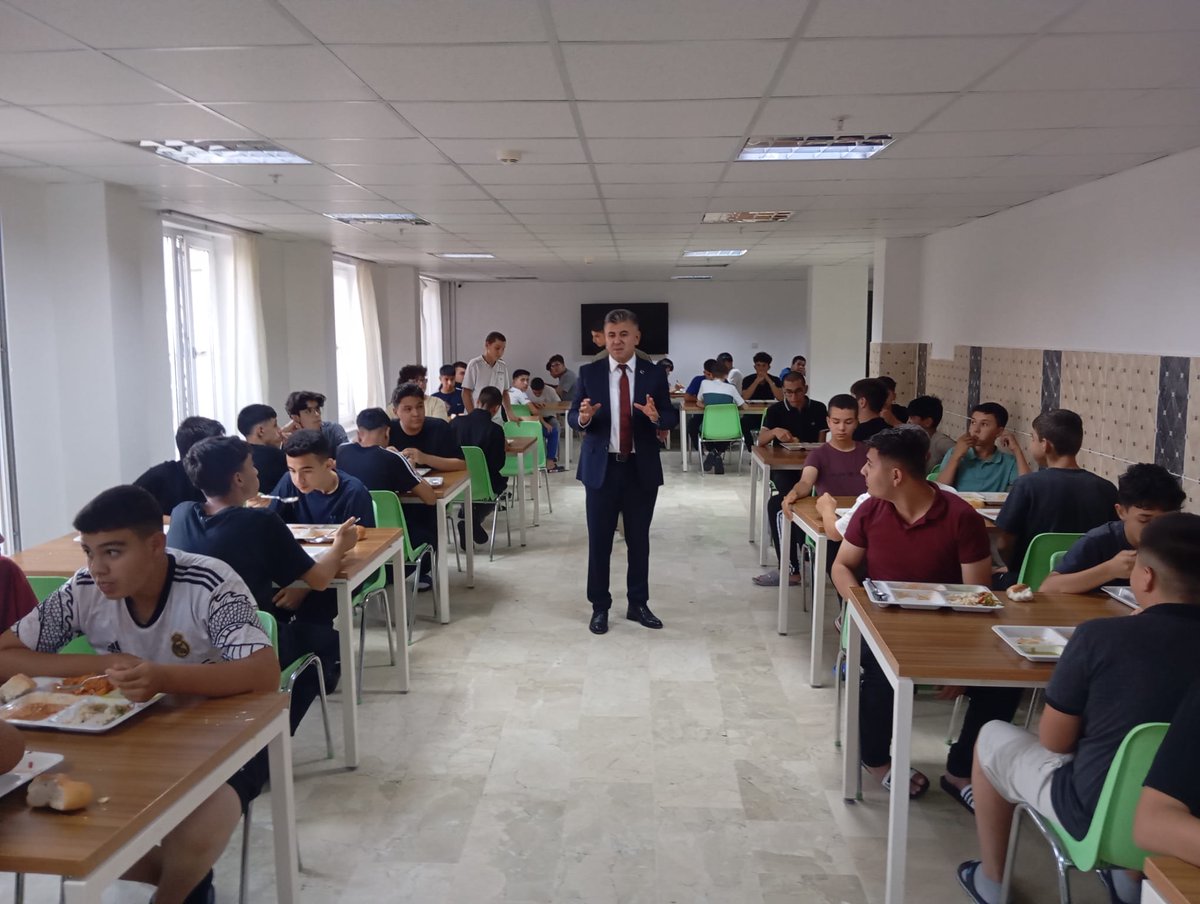 İlçe Milli Eğitim Müdürümüz Sayın Ekrem Yurt, 2025-2026 eğitim ve öğretim yılının başlaması dolayısıyla ilçemizde bulunan Âşık Veysel Kız Öğrenci Pansiyonu ve Şemsi Sivasi Erkek Öğrenci Pansiyonunu ziyaret etti.

📍 <a href="/sivasmem/">Sivas Millî Eğitim Müdürlüğü</a>