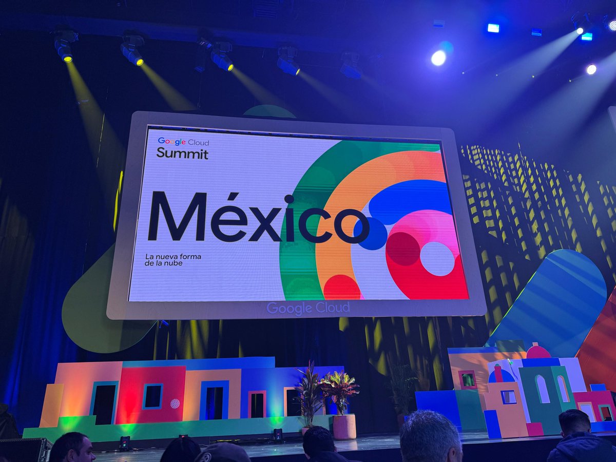 CleverIdeas3's tweet photo. La semana pasada estuvimos en el #GoogleCloudSummit México 🚀, donde escuchamos de primera mano a líderes de Google Cloud hablar sobre lo que está marcando el rumbo: IA generativa, modernización, colaboración, datos en la nube, infraestructura abierta y seguridad.
#IA #Cloud https://t.co/XRinqRcmsB