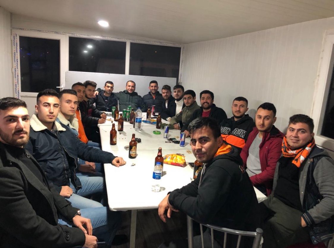 Bir bakmışsın yıllar geçmiş çoktan..

#TBT2019
<a href="/azizkacar_/">Aziz KAPLAN</a> <a href="/HuseyinGuven_/">Hüseyin Güven</a>