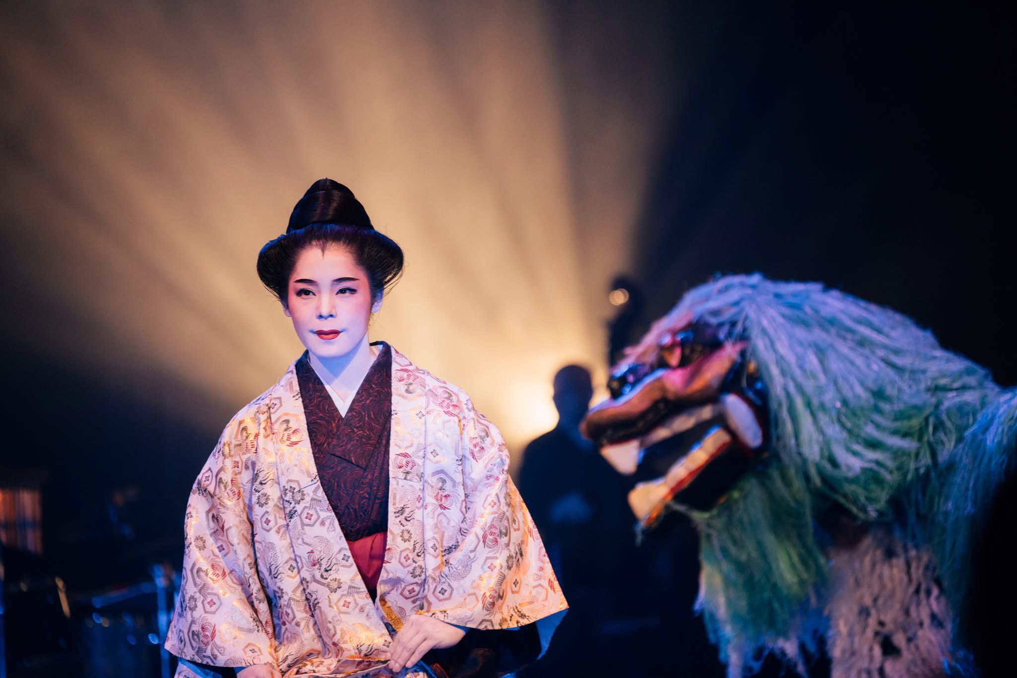 琉球舞踊、衣装② 沖縄の舞台衣装・舞踊衣装・三線衣装の通販|つは琉球店