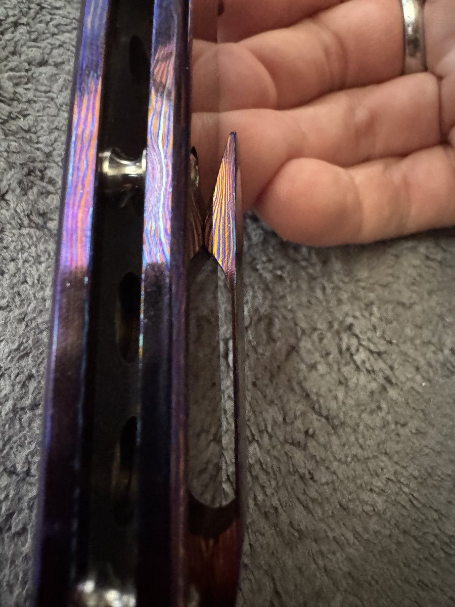 ZeroVoltFPV's tweet image. Absolutely loving this knife by @kansept_knives .  
The Kryo in full Timascus!
#timascus #kryo #titanium #Damascus #EDC #crazyknives