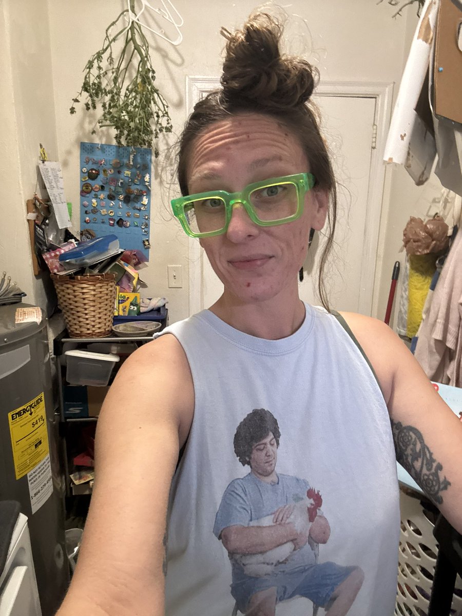 kelsseyyboo's tweet image. And another one. Skunk cross number two and both wine coolers at capacity. Dropped 5 of these thinking they were autos so now my harvest plans r a bit more busy. #growerslife #kboo #growyourown #FlowersOnX 
Ask me anything!