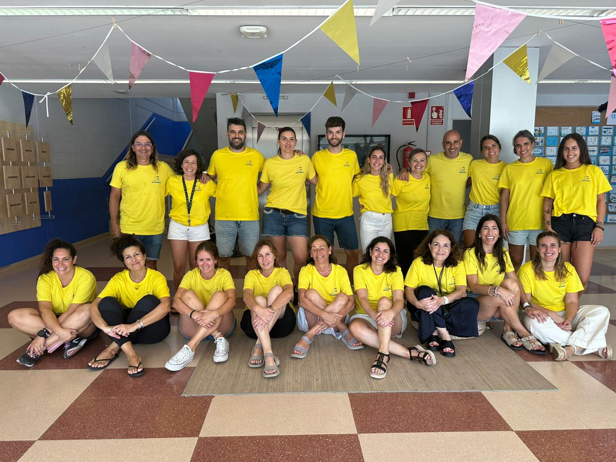 EscolaSaavedra's tweet photo. Primer dia superat!!! 🚀🚀🚀
Benvinguts i benvingudes al curs 2025-2026
Creix al Saavedra
https://t.co/vuitPHalHm https://t.co/cLf0Sz0byK