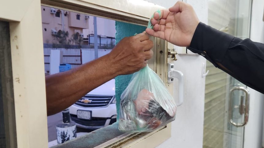 بالتعاون مع وزارة البيئة والمياه والزراعة بجازان 🌱
قامت #جمعية_وجد_الخير_لحفظ_النعمة باستلام (210 كجم) من أسماك الديراك المصادرة،
وتم بحمد الله توزيعها على مستفيدي الجمعية 🍽️💚

#حفظ_النعمة 
#جازان